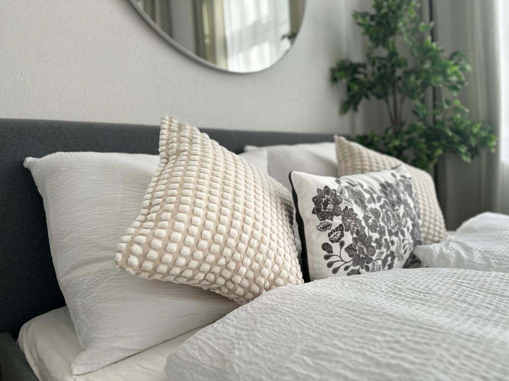 Spacious Apartment, 3 Min To U1 Reumannplatz Wina Bagian luar foto