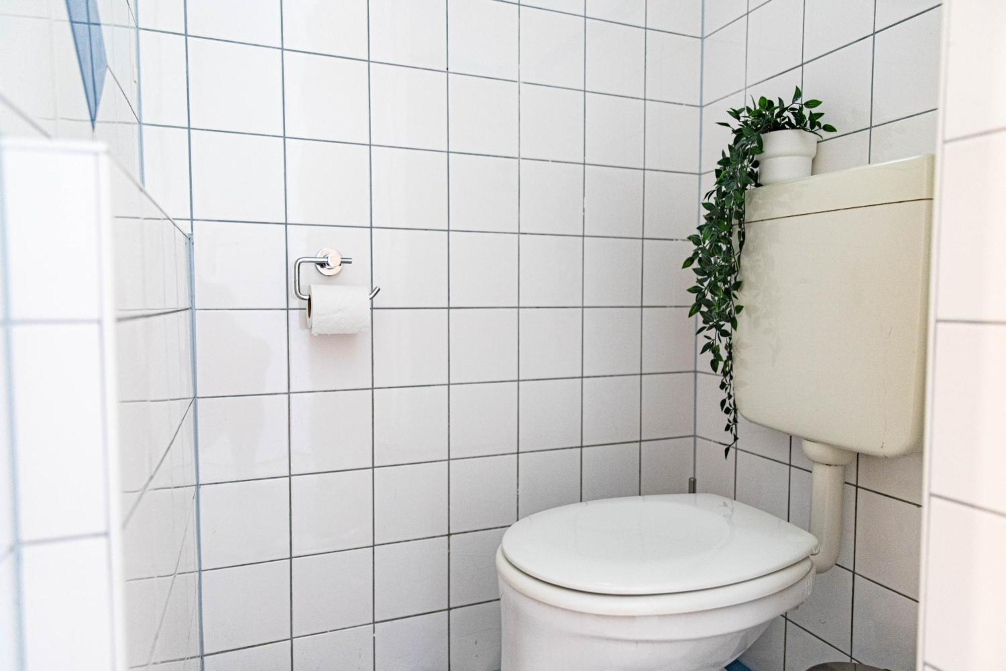 Spacious Apartment, 3 Min To U1 Reumannplatz Wina Bagian luar foto