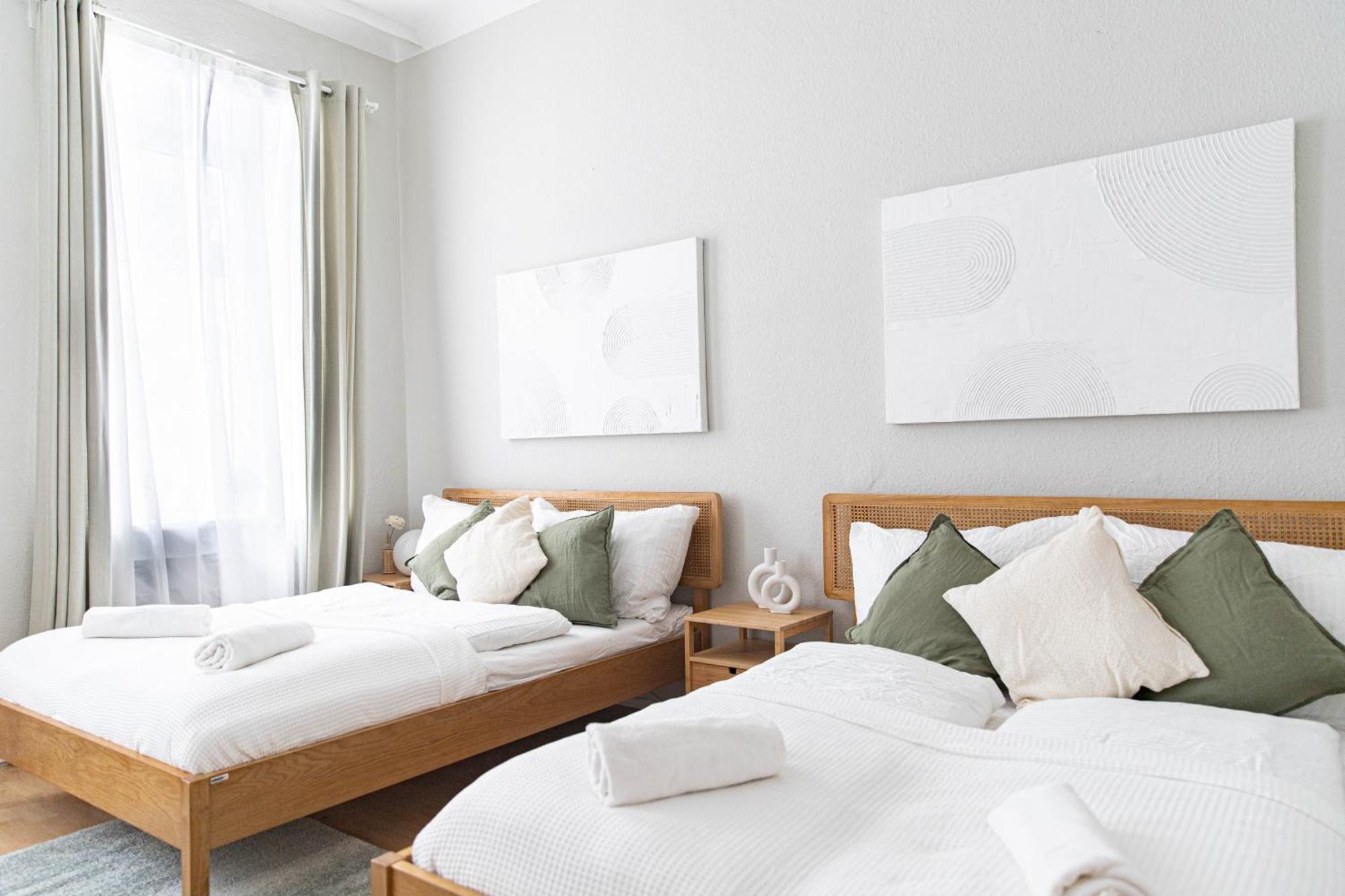 Spacious Apartment, 3 Min To U1 Reumannplatz Wina Bagian luar foto