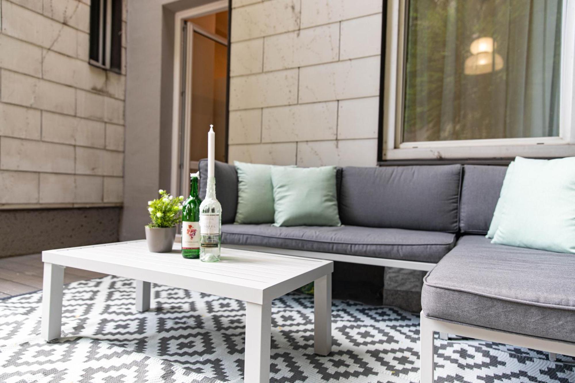 Spacious Apartment, 3 Min To U1 Reumannplatz Wina Bagian luar foto