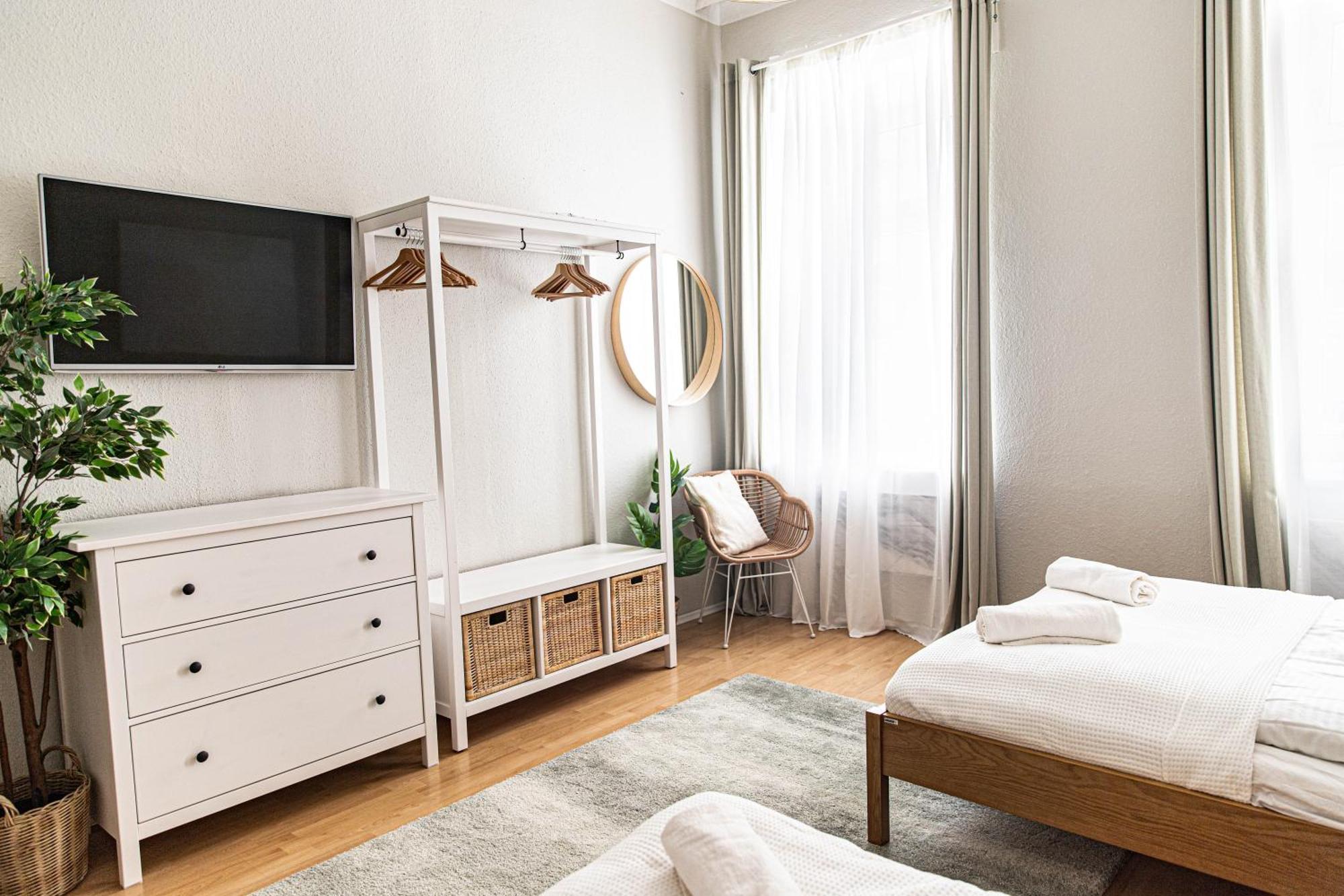 Spacious Apartment, 3 Min To U1 Reumannplatz Wina Bagian luar foto